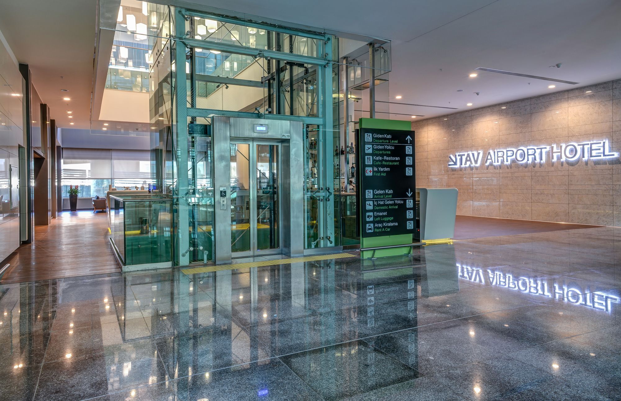 Tav Airport Hotel Izmir Zewnętrze zdjęcie